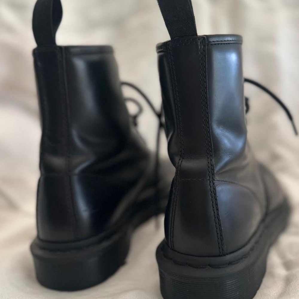 Dr. Martens 1460 Mono Smooth Leather All Black Combat Boots 8-Eye Size W 7 / M 6 - Picture 4 of 6